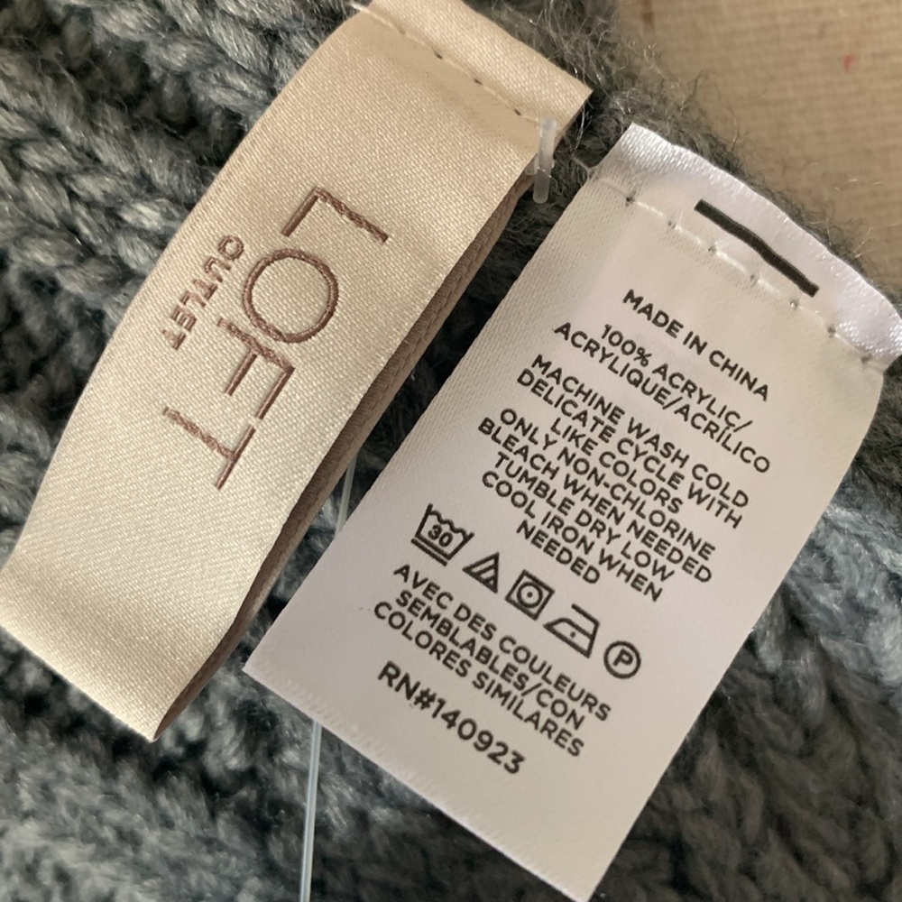 LOFT Charcoal Knit Scarf - Picture 4 of 5